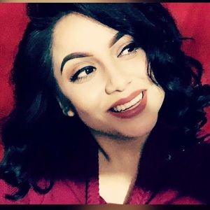 Meet your Posher, Mayra